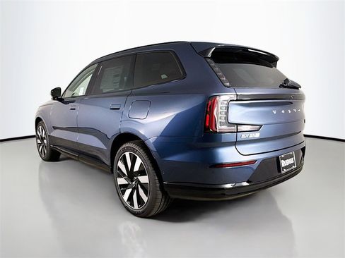 New 2025 Volvo EX90 Ultra image 5