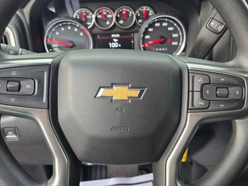 Used 2020 Chevrolet Silverado 1500 LT image 18