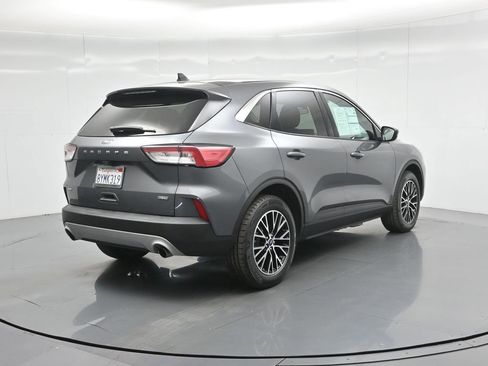 Used 2021 Ford Escape SE image 28