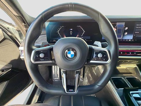 Used 2023 BMW 760i xDrive w/ Executive Package AWD/4WD image 38