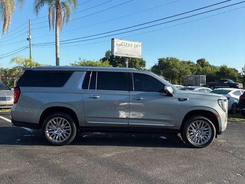 Used 2024 GMC Yukon XL Denali w/ Denali Reserve Package AWD/4WD image 8