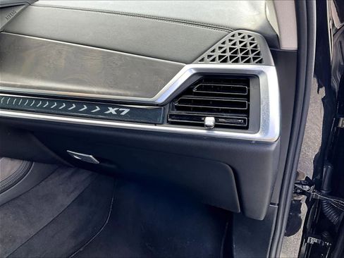 Used 2025 BMW X7 xDrive40i image 13