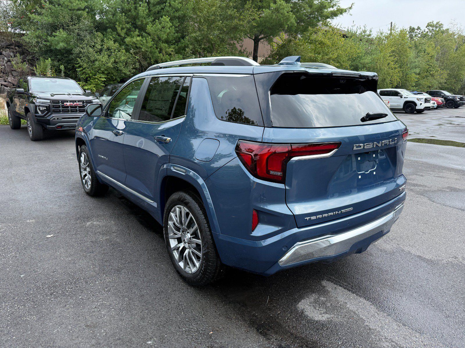 New 2027 GMC Terrain Denali AWD/4WD image 3