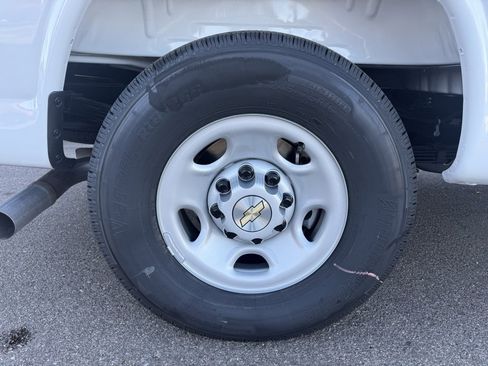 New 2025 Chevrolet Express 3500 Extended w/ Driver Convenience Package image 9