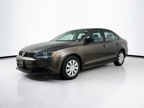 Used 2011 Volkswagen Jetta Sedan FWD image 3