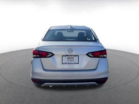 Used 2025 Nissan Versa SV image 12