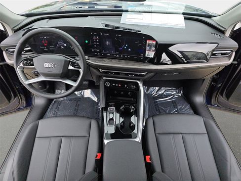 New 2025 Audi Q5 Premium image 9