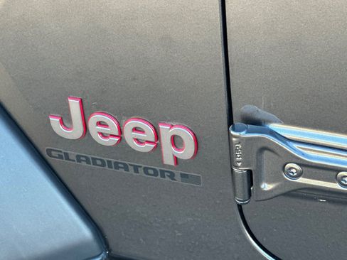 Used 2025 Jeep Gladiator Rubicon w/ Safety Group image 32