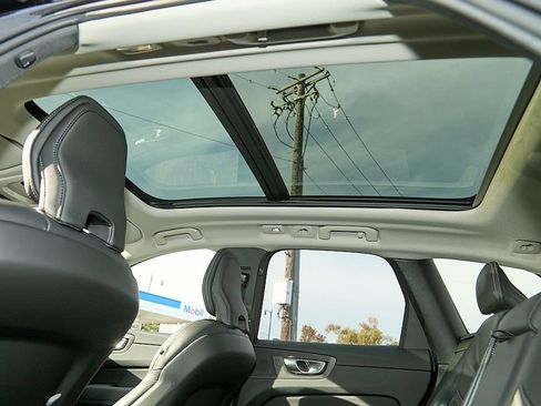 New 2026 Volvo XC60 B5 Ultra w/ Protection Package Premier image 19