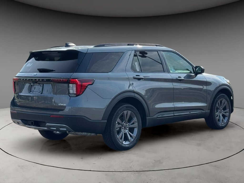 New 2026 Ford Explorer Active w/ Active Comfort Package AWD/4WD image 5