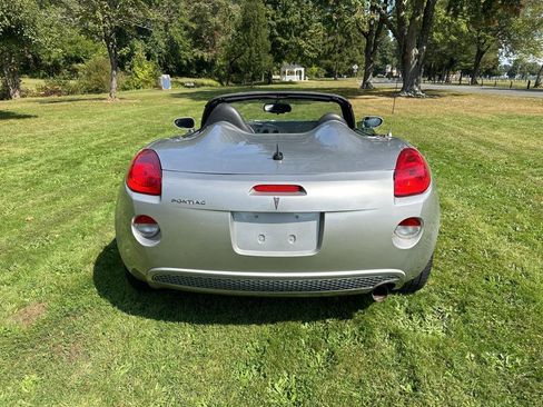 Used 2007 Pontiac Solstice Convertible w/ Premium Package image 12