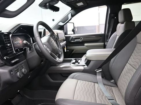 New 2026 Chevrolet Silverado 2500 ZR2 w/ LPO, Dark Essentials Package AWD/4WD image 8