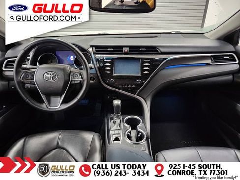 Used 2018 Toyota Camry XSE image 11