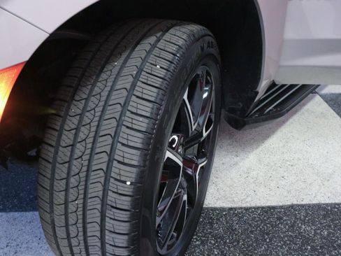 Used 2024 Chevrolet Tahoe RST w/ Luxury Package image 11