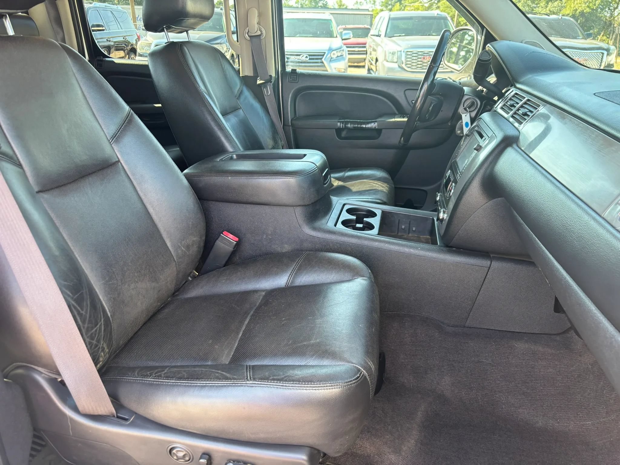 Used 2013 Chevrolet Silverado 1500 LTZ w/ LTZ White Diamond Edition AWD/4WD image 20