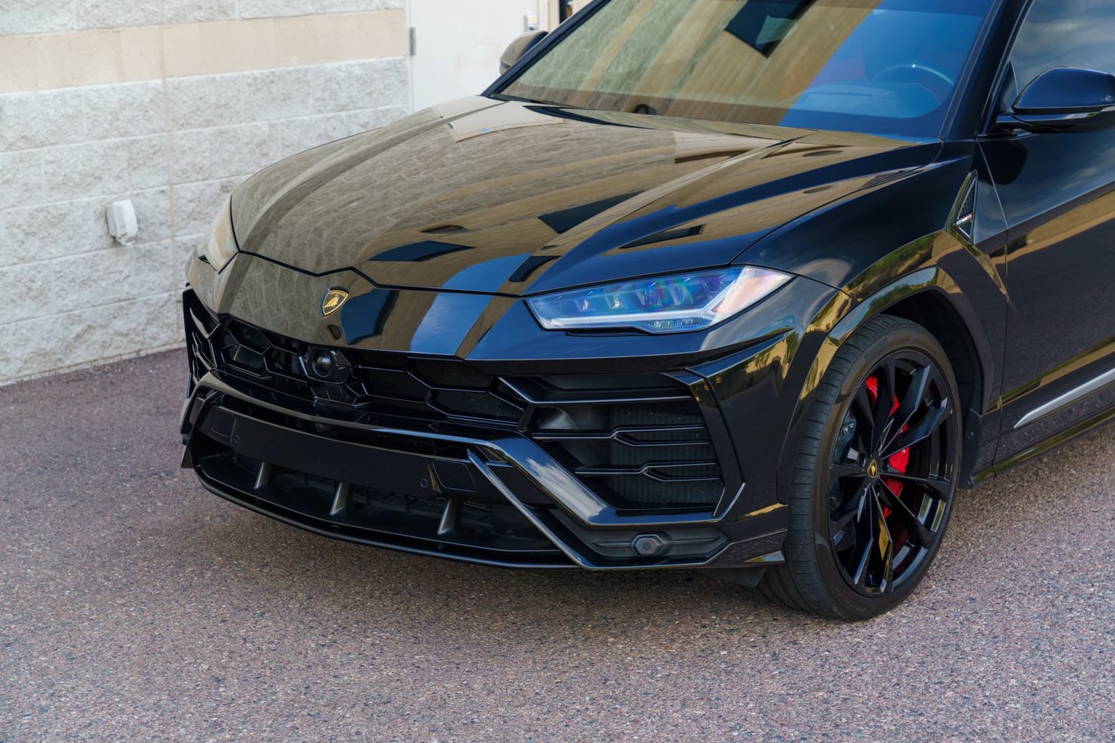 Used 2021 Lamborghini Urus AWD/4WD image 34