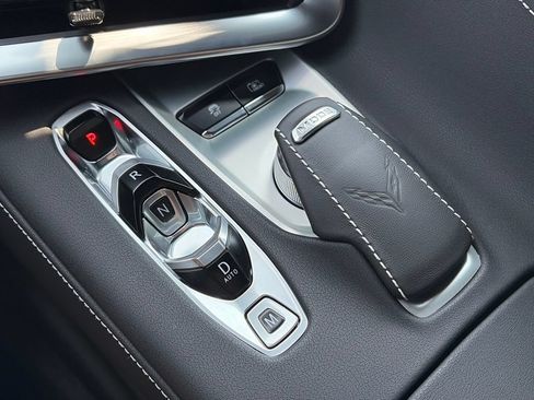 Used 2025 Chevrolet Corvette Stingray Preferred Cpe RWD image 24