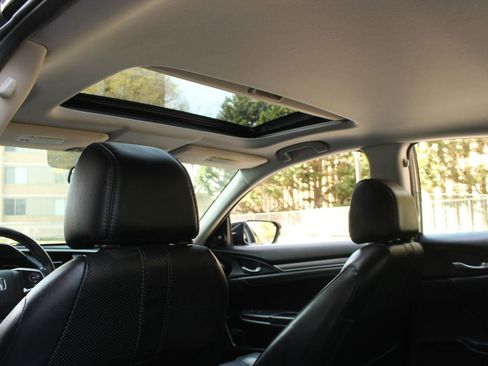 Used 2016 Honda Civic Touring image 20