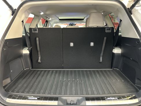 Used 2026 Toyota Grand Highlander FWD image 25