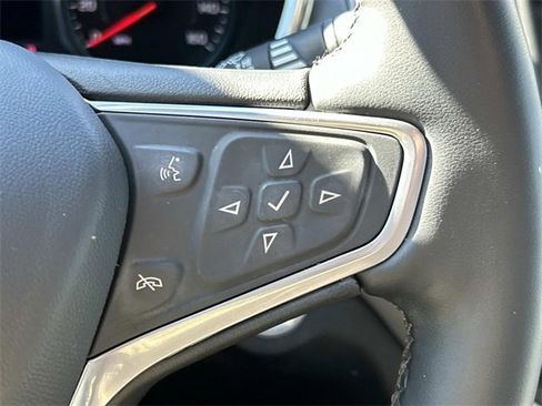 Used 2023 Chevrolet Equinox LT image 35