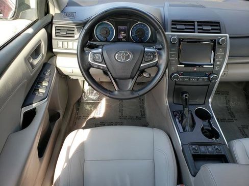 Used 2015 Toyota Camry XLE w/ Moonroof Package image 15