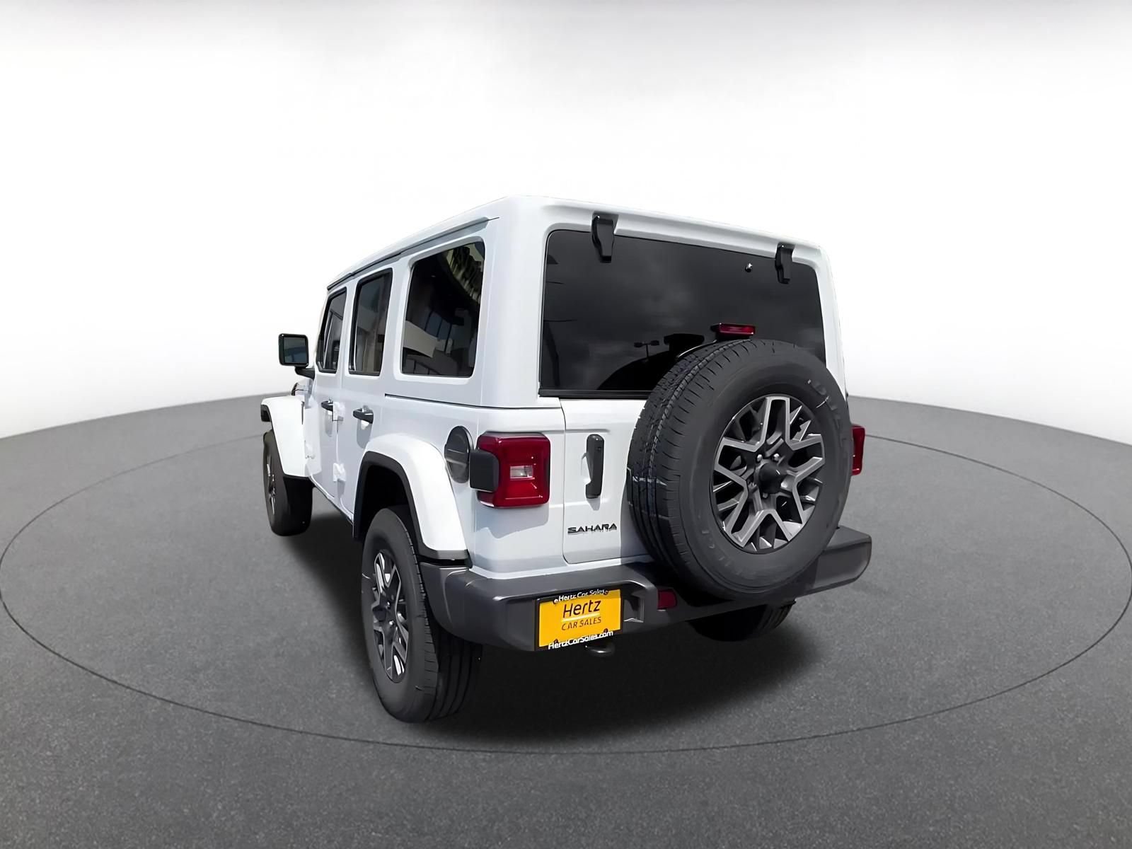Used 2025 Jeep Wrangler Unlimited Sahara AWD/4WD image 10