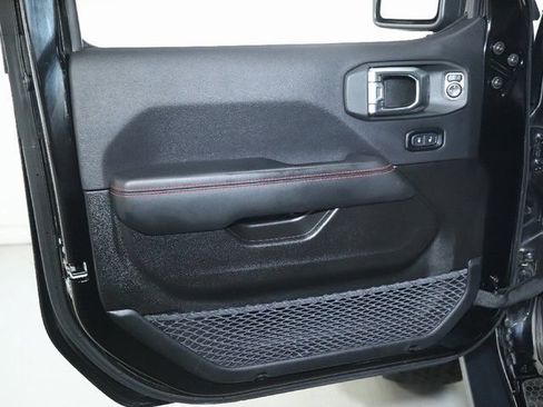 Used 2026 Jeep Wrangler Unlimited Rubicon AWD/4WD image 19