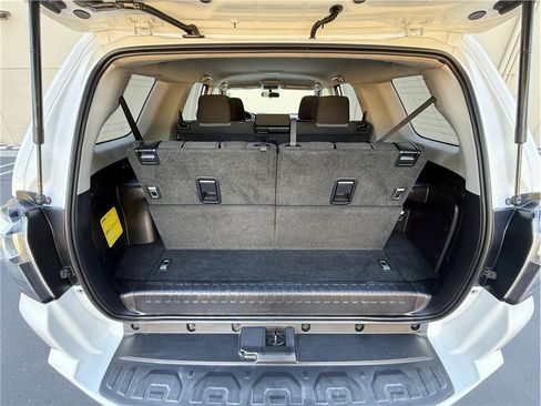 Used 2014 Toyota 4Runner SR5 AWD/4WD image 24