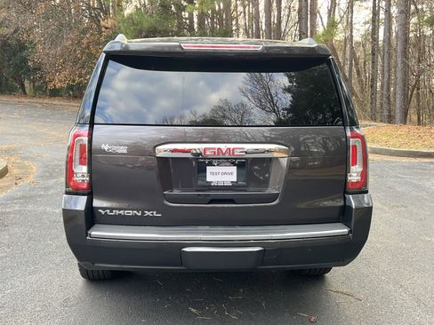 Used 2017 GMC Yukon XL Denali w/ Open Road Package image 4