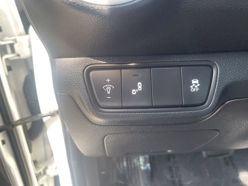 Used 2024 Kia Forte LXS w/ LXS Technology Package FWD image 14
