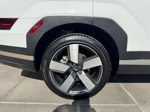 Used 2024 Hyundai Santa Fe Limited image 14