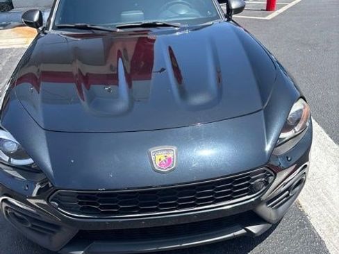 Used 2018 FIAT 124 Spider Abarth RWD image 5