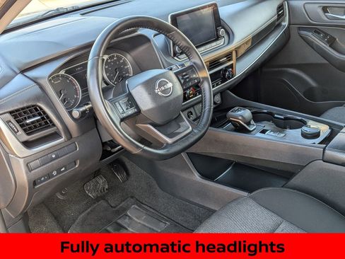 Certified 2025 Nissan Rogue SV image 12