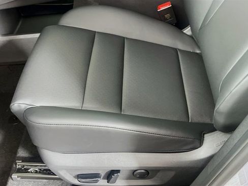 New 2026 Nissan Rogue SV FWD image 18