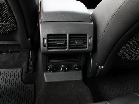 Used 2018 Jaguar F-PACE Prestige image 33