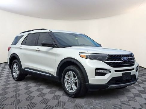 Used 2022 Ford Explorer XLT w/ Equipment Group 202A image 1