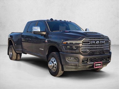New 2026 RAM 3500 Laramie w/ Sport Appearance Package AWD/4WD image 7