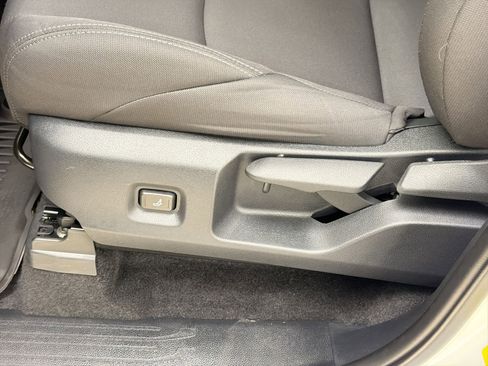 Used 2025 Toyota Tacoma SR5 image 13