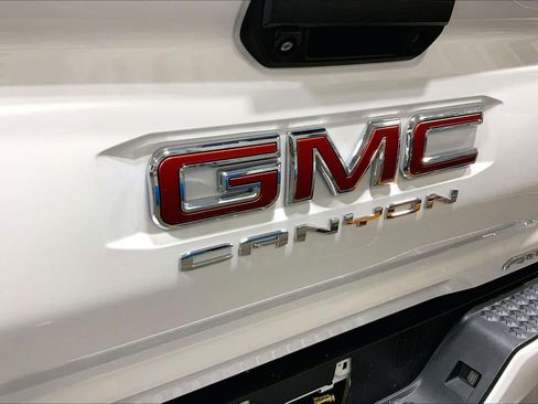 Used 2023 GMC Canyon AT4 w/ AT4 Premium Package AWD/4WD image 31