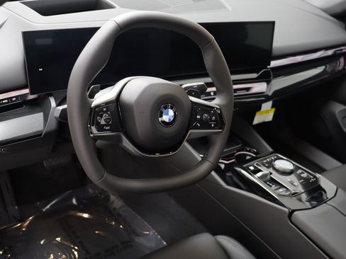 New 2026 BMW 530i xDrive w/ Premium Package image 6