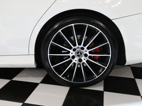 Used 2017 Mercedes-Benz C 300 4MATIC Sedan image 29
