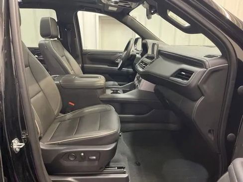 Used 2023 GMC Yukon SLT image 16
