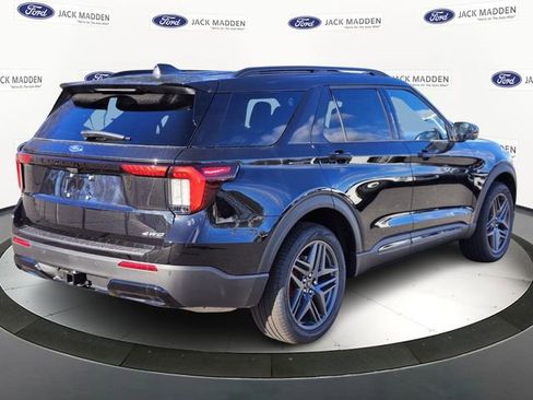 New 2026 Ford Explorer ST-Line w/ ST-Line Street Pack AWD/4WD image 5