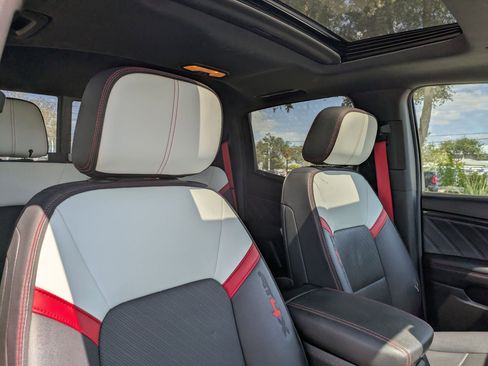 Certified 2023 GMC Canyon AT4X image 31