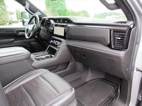 Used 2024 GMC Sierra 2500 AT4X AWD/4WD image 12