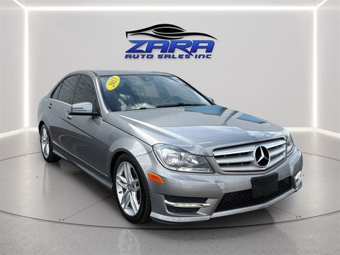 Used 2013 Mercedes-Benz C 300 4MATIC Sedan image 9