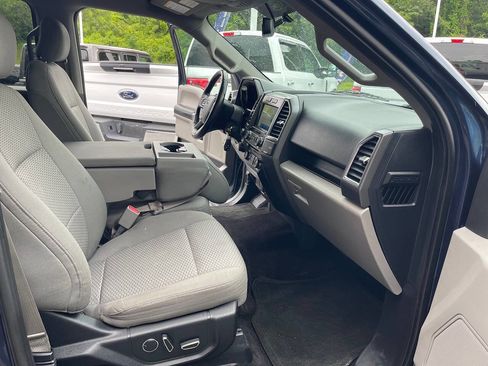 Used 2017 Ford F150 XLT w/ Equipment Group 302A Luxury AWD/4WD image 32