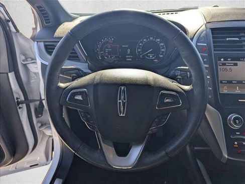 Used 2019 Lincoln MKC Premiere image 11