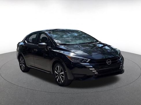 Used 2025 Nissan Versa SV FWD image 3