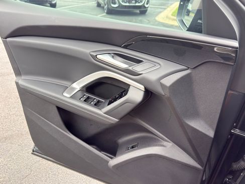 Certified 2025 Audi Q5 Premium w/ Convenience Package AWD/4WD image 21